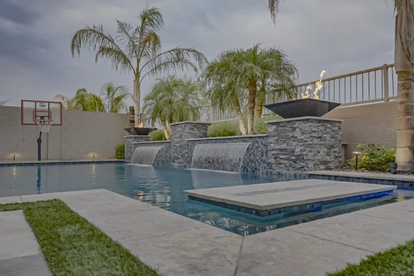 Best custom pool builder in The Valley for luxury backyard pools